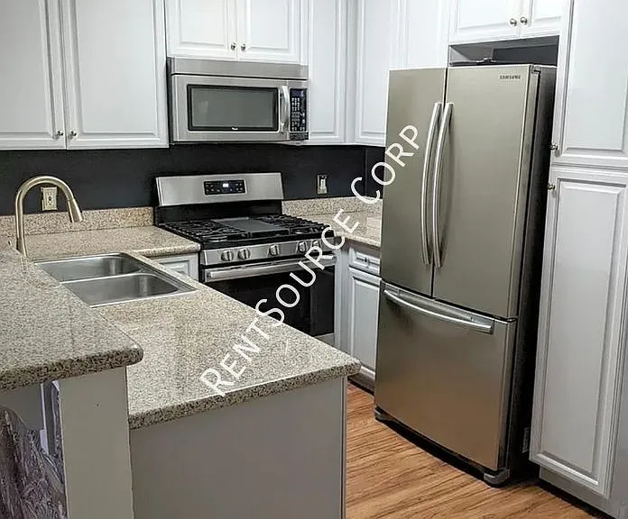 5525 Canoga Ave #123 — Photo 10