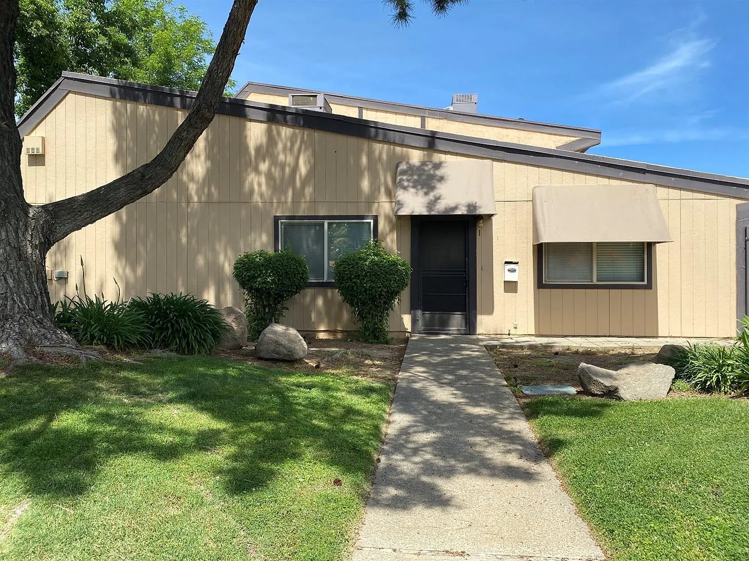 2205 Cheim Blvd APT 1 photo 1