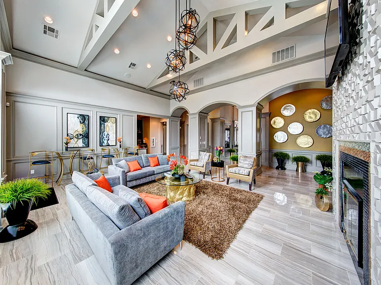 Regency Dell Ranch Apartments — Photo 3