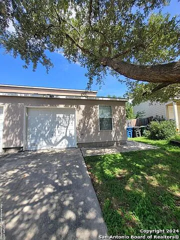 2 bed, 2.0 bath, 1061 sqft, $1,225 — Photo 2