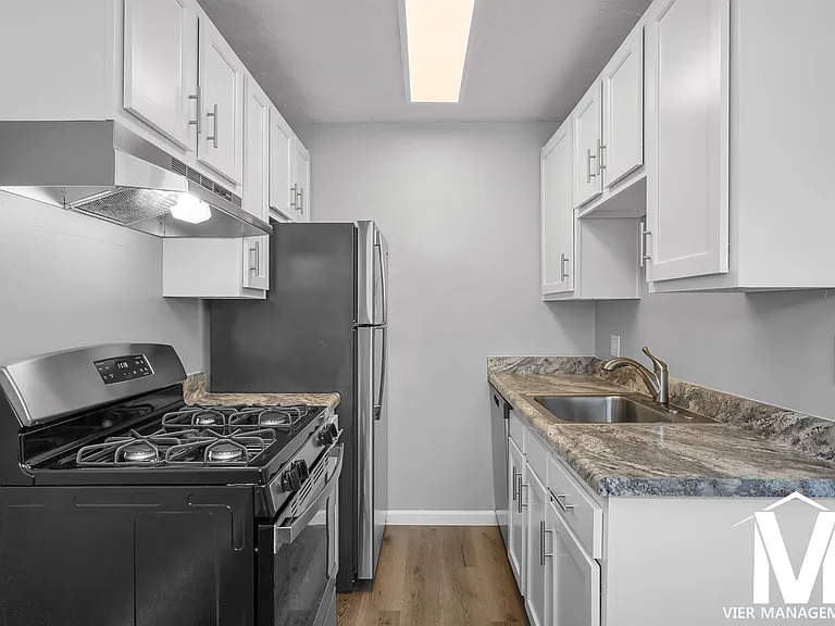 Centennial Woods Apartments — Photo 11
