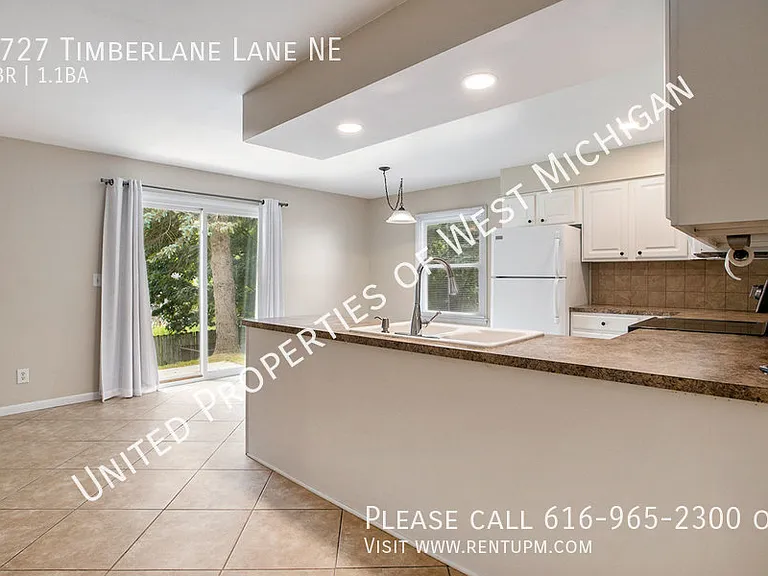 1727 Timberlane Ln NE — Photo 5