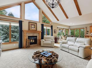 9835 Walnut Grove Ln, Maple Grove, MN 55311