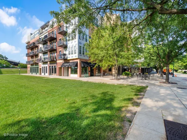 303 Front St Unit 1302, Lemont, IL 60439
