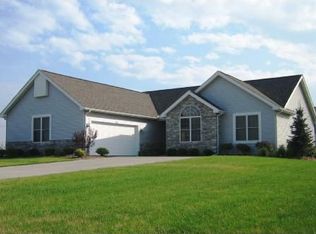 276 Stone Glen Ct, Saline, MI 48176