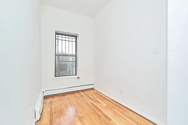 Rented by Compass | media 12