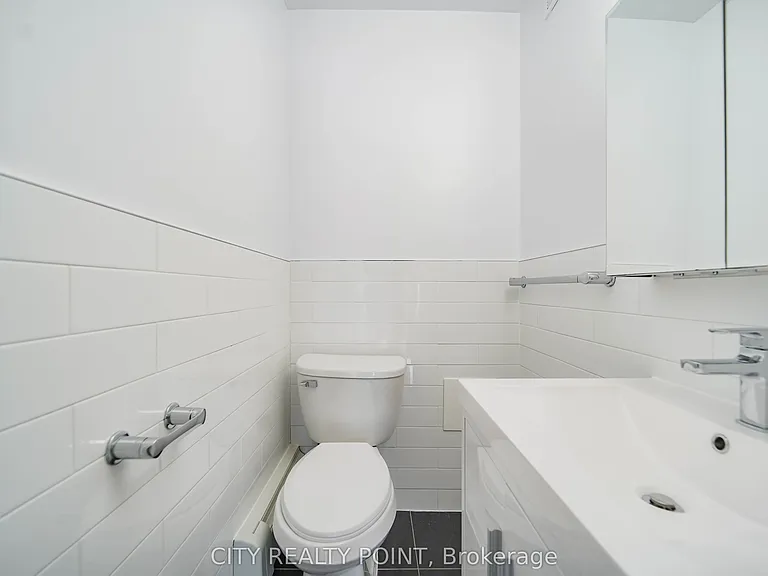 666 Spadina Ave #2411 — Photo 11