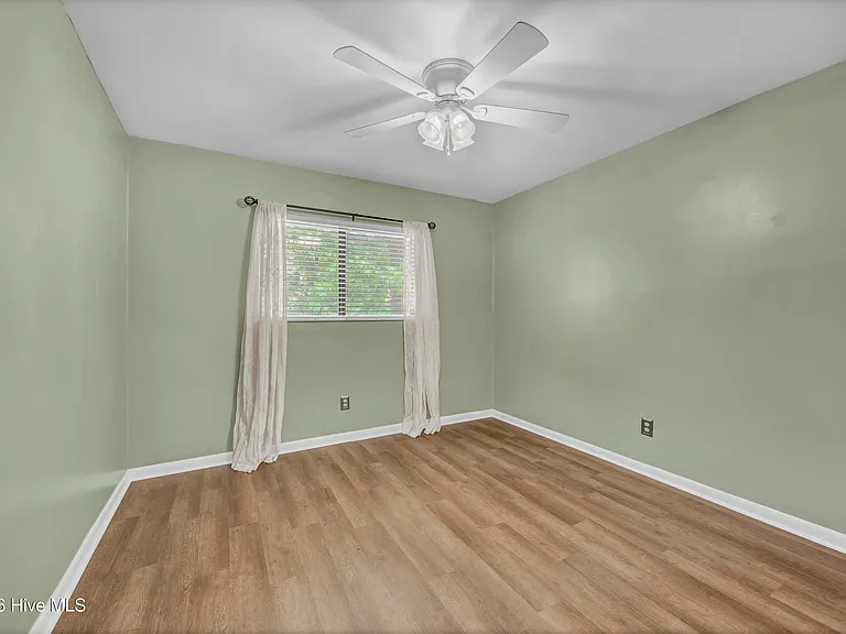 4403 Holly Tree Rd — Photo 21