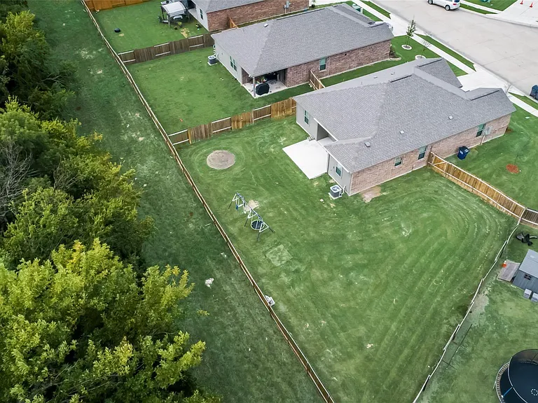 1503 Hill Top Ct — Photo 5