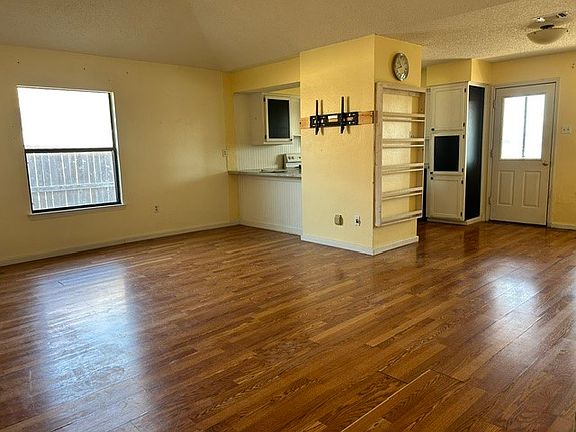 4th image of 1416 Nelson Pl
