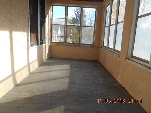 3rd image of 1867 Maryland Ave E