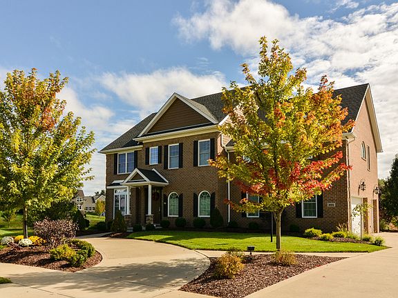 Only house in the plan with Governor's Drive