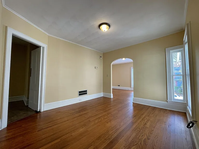 110-112 Elm St #112B — Photo 7