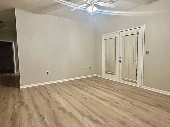 5th image of 3297 S College St APT A101