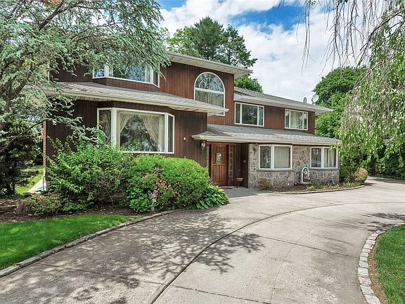 2nd image of 50 Viola Dr