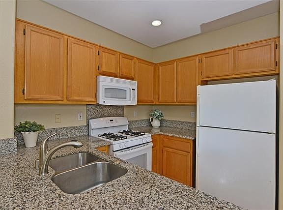 5th image of 10992 Ivy Hill Dr Unit 1