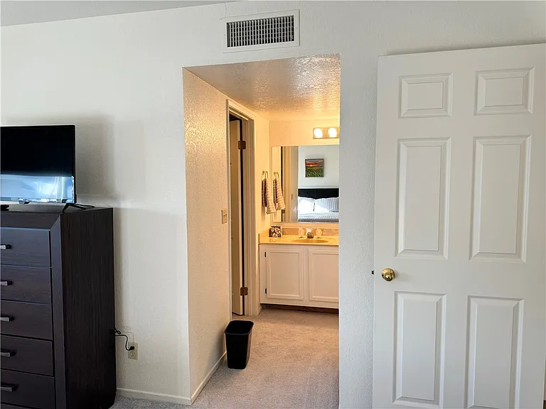 1800 Clubhouse Dr #K90 — Photo 17