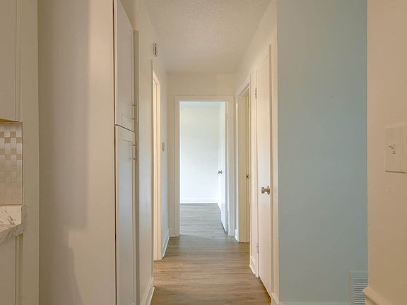 5th image of 2118 Lincoln Heights Ct