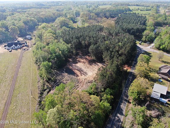 2nd image of 2500 S Slayden Rd