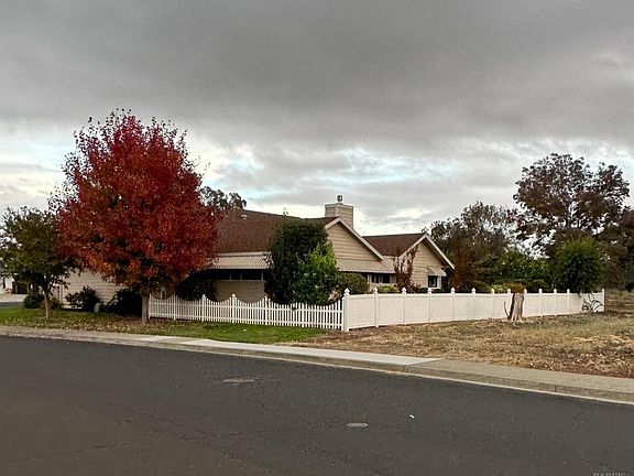 4th image of 301 Zion Ct