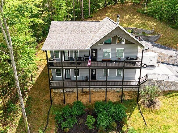 4th image of 3194 McGill Rd