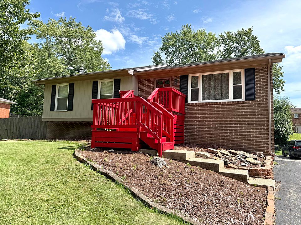 1st image of 450 Osprey Cir