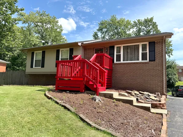 450 Osprey Cir, Lexington, KY 40503
