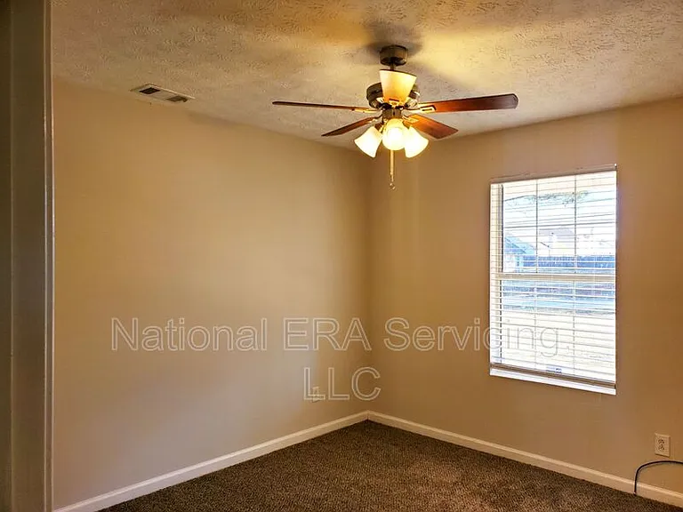 97 Livingston Ln — Photo 9
