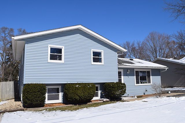 1st image of 618 Oakwood Dr