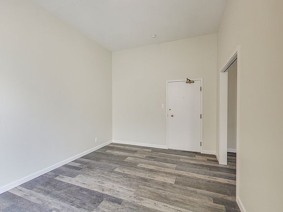 5th image of 2228 Union St APT 205