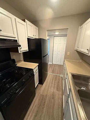 2082 Fairmont Ct #20 Photo 1