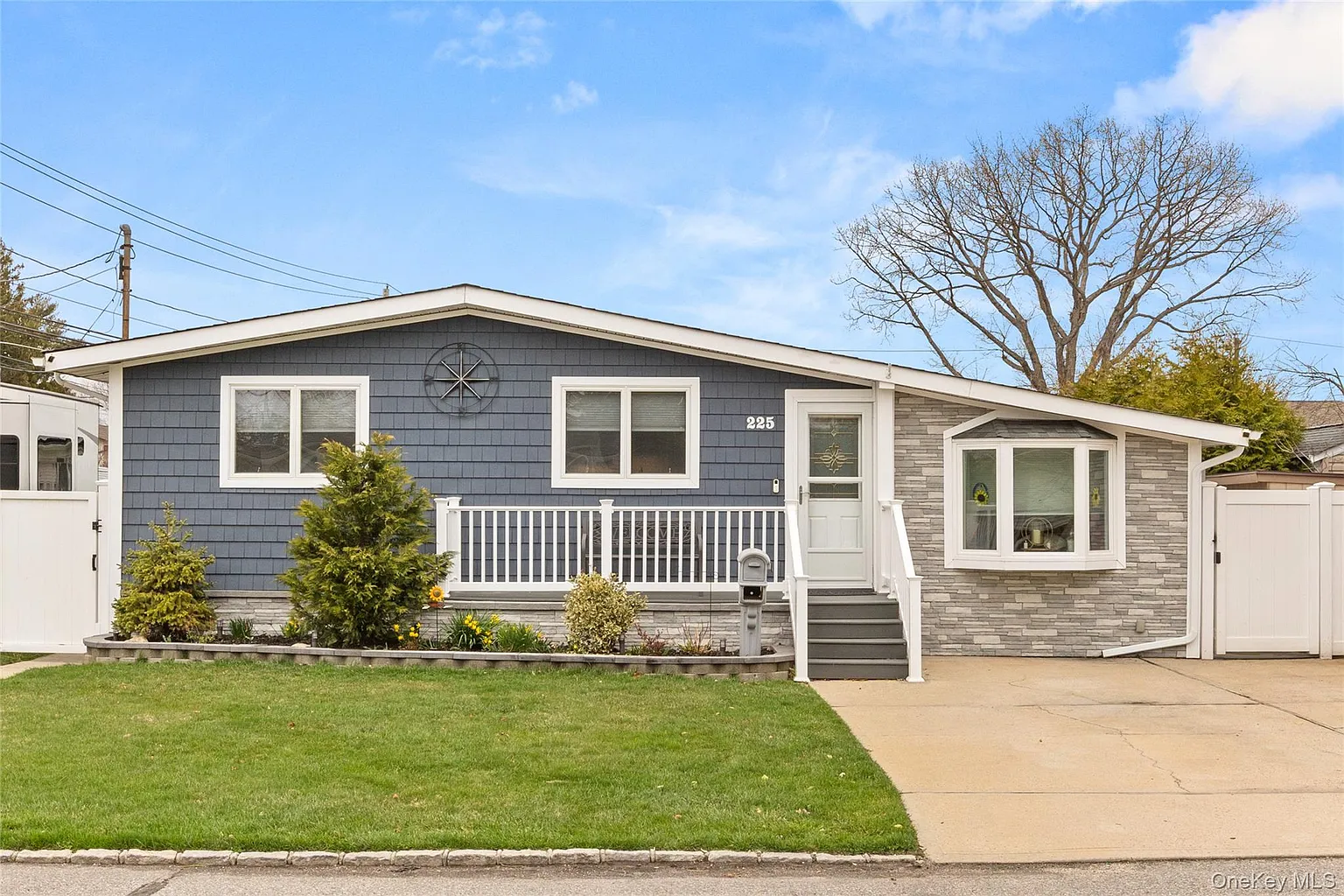 225 Montgomery Avenue photo 1
