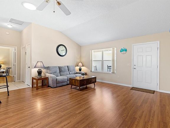 5th image of 1910 AUGUSTINE DRIVE