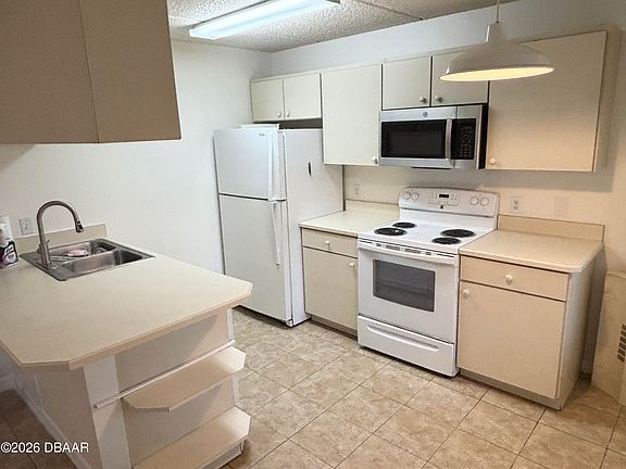 2nd image of 1601 Big Tree Rd APT 1003