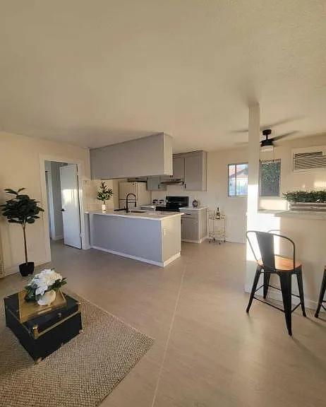 2375 Notre Dame Blvd #10 — Photo 1