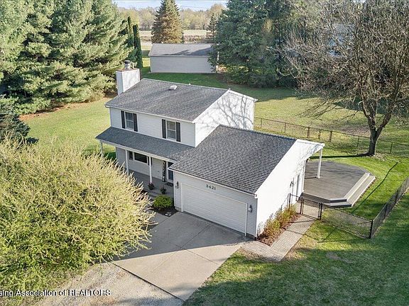 2nd image of 3421 Dorothy Ln