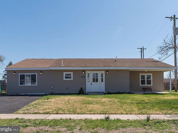 2nd image of 44 Elm Ln