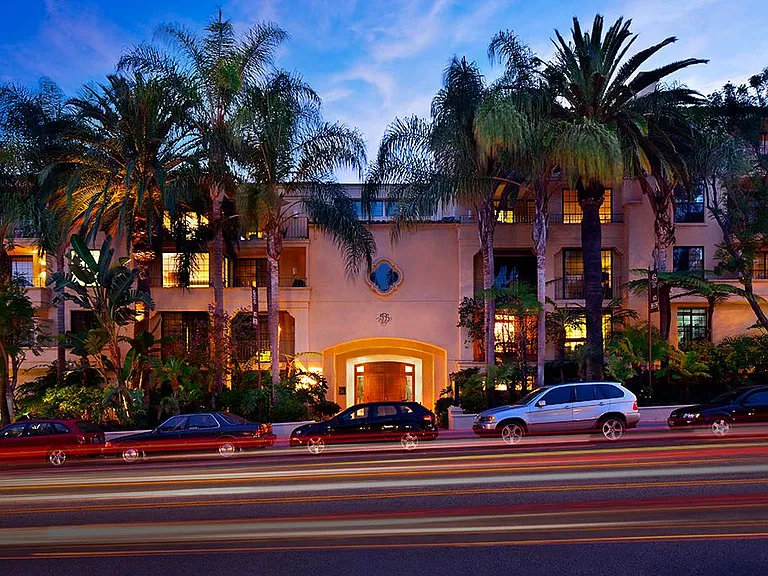 555 Barrington at night