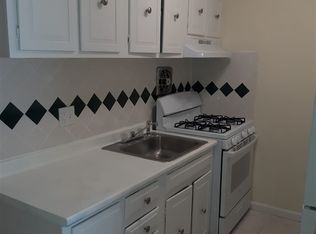 223 70th St #3B, West New York, NJ 07093