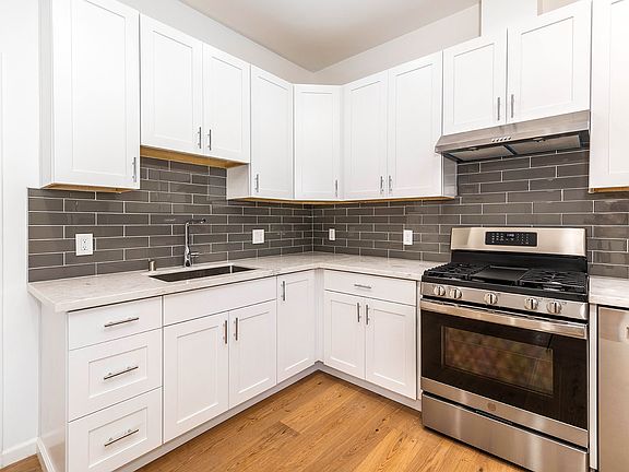 5th image of 2706 School St #7