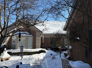 8475 Olde Mill Cir W, Indianapolis, IN