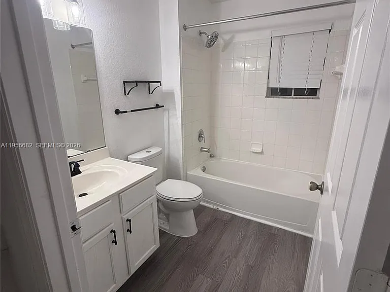 4003 Santa Maria Dr #101 — Photo 14