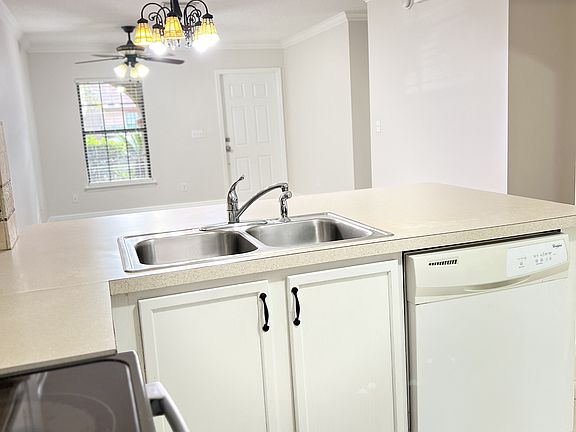 5th image of 730 Ginger Mill Dr #1
