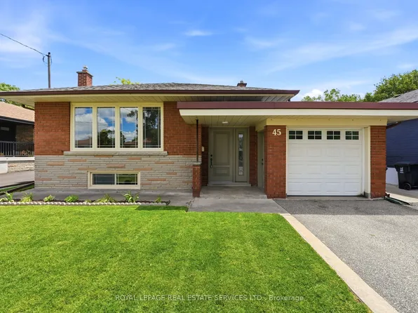 45 Poynter Dr, Toronto, ON M9R 1L3