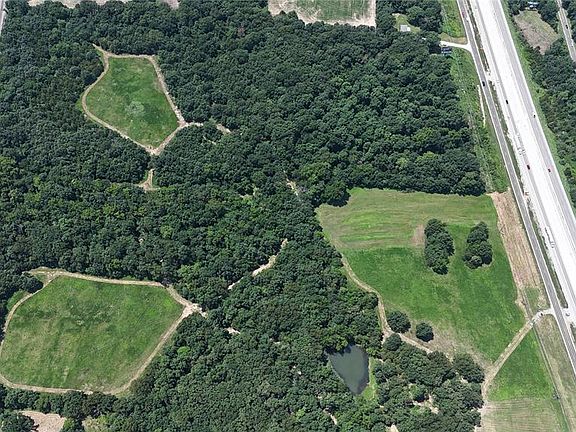 5th image of Veterans Memorial Pkwy