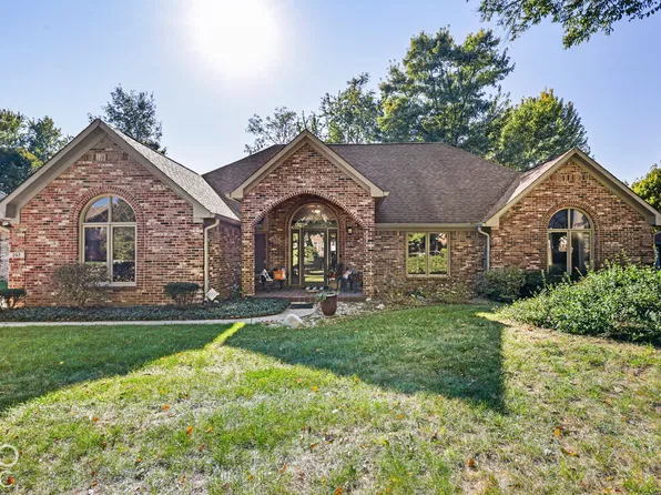282 Adrienne Dr, Greenwood, IN 46142