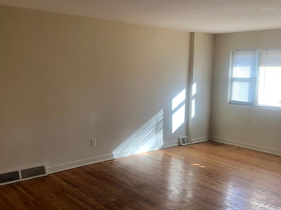 Living / dining area