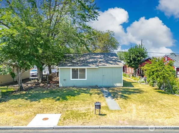 57 SE G Street, Ephrata, WA 98823