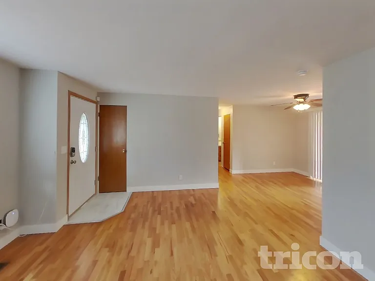 9023 Gayle Ave S — Photo 3