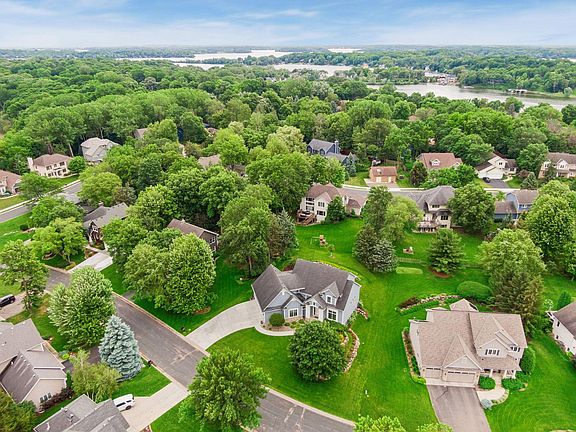 3rd image of 6625 Walnut Dr